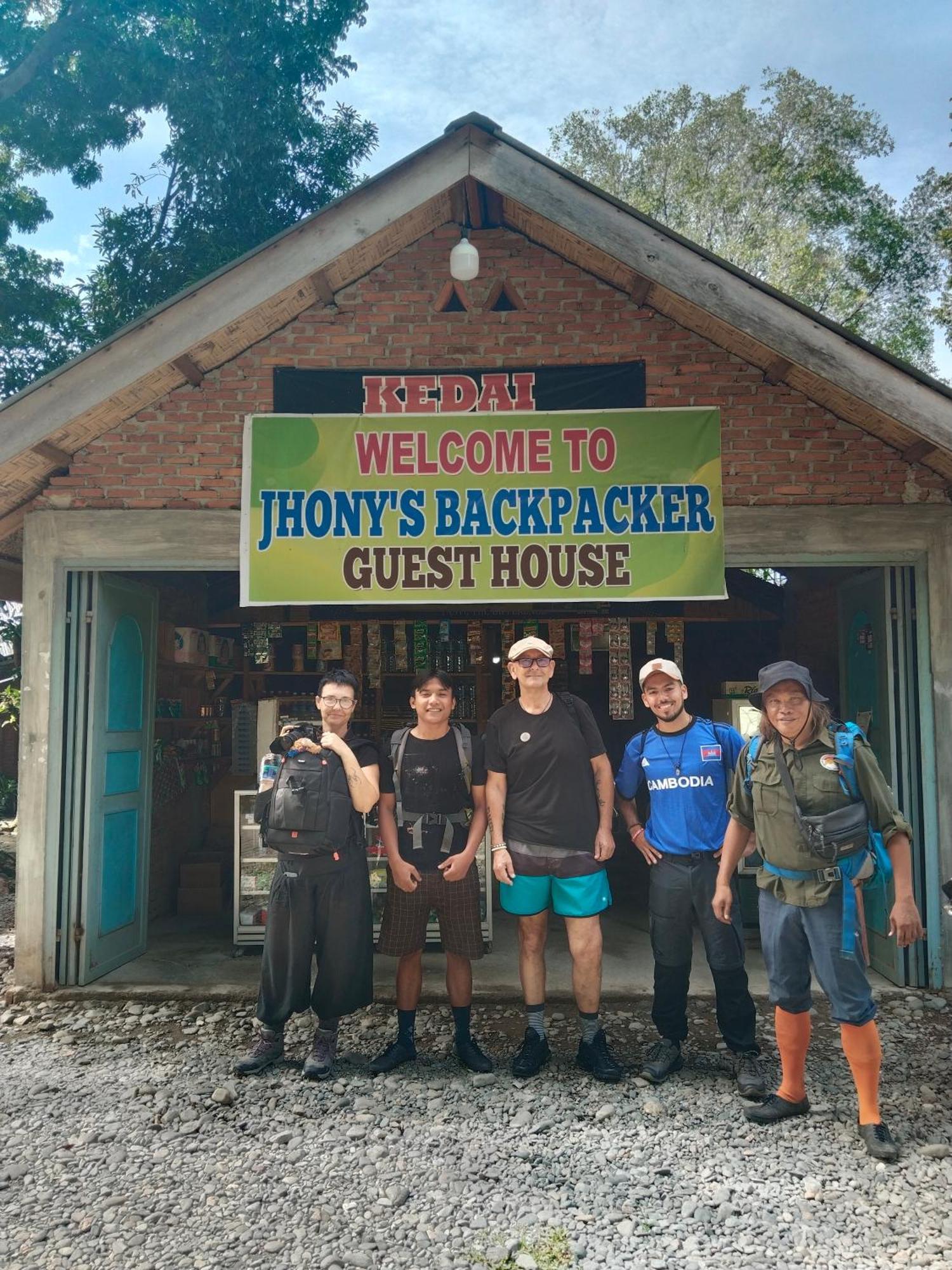 Jhony'S Backpacker-Guest House Only Stay Here Book Treking With Us Bukit Lawang Luaran gambar