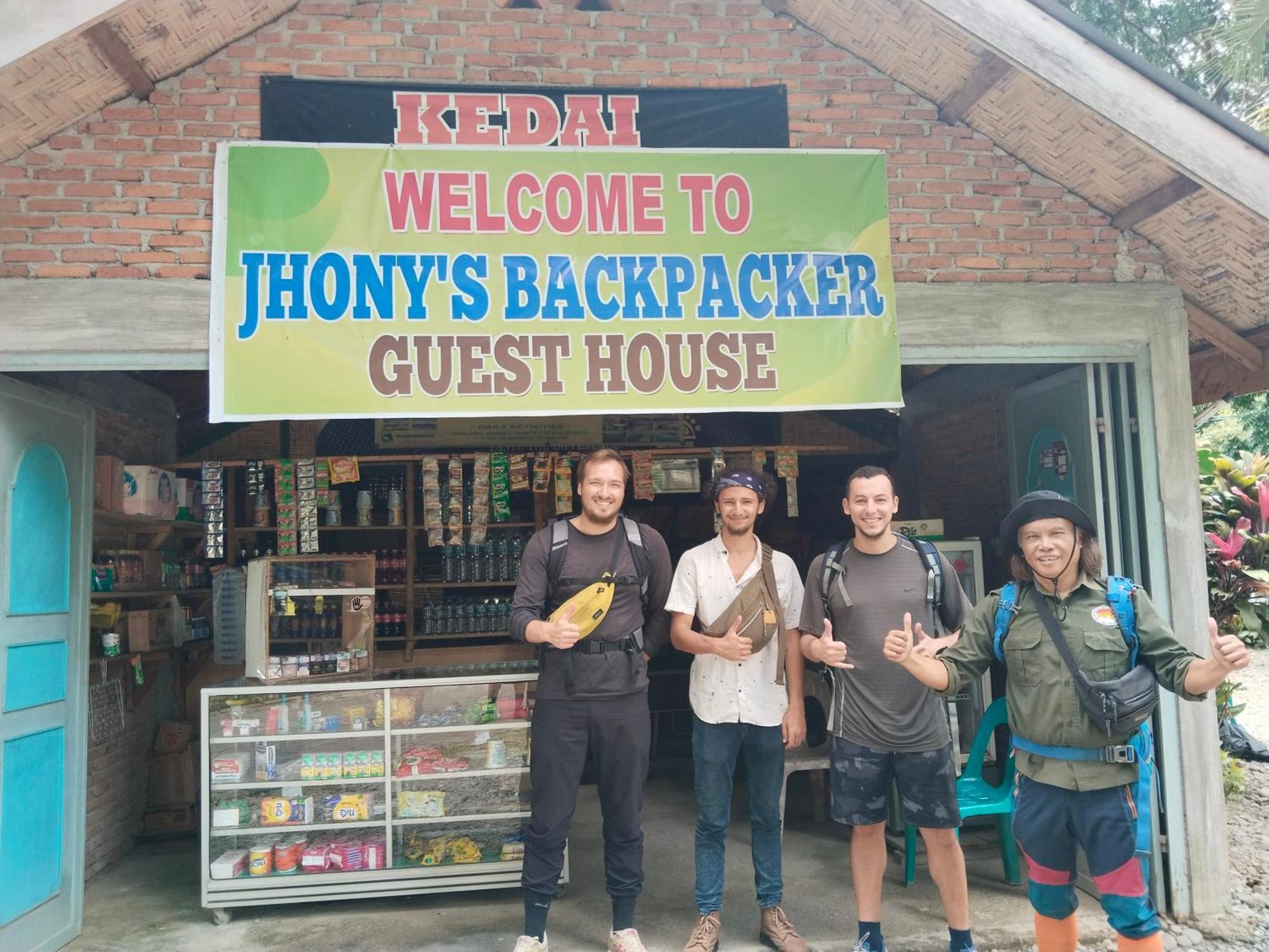 Jhony'S Backpacker-Guest House Only Stay Here Book Treking With Us Bukit Lawang Luaran gambar