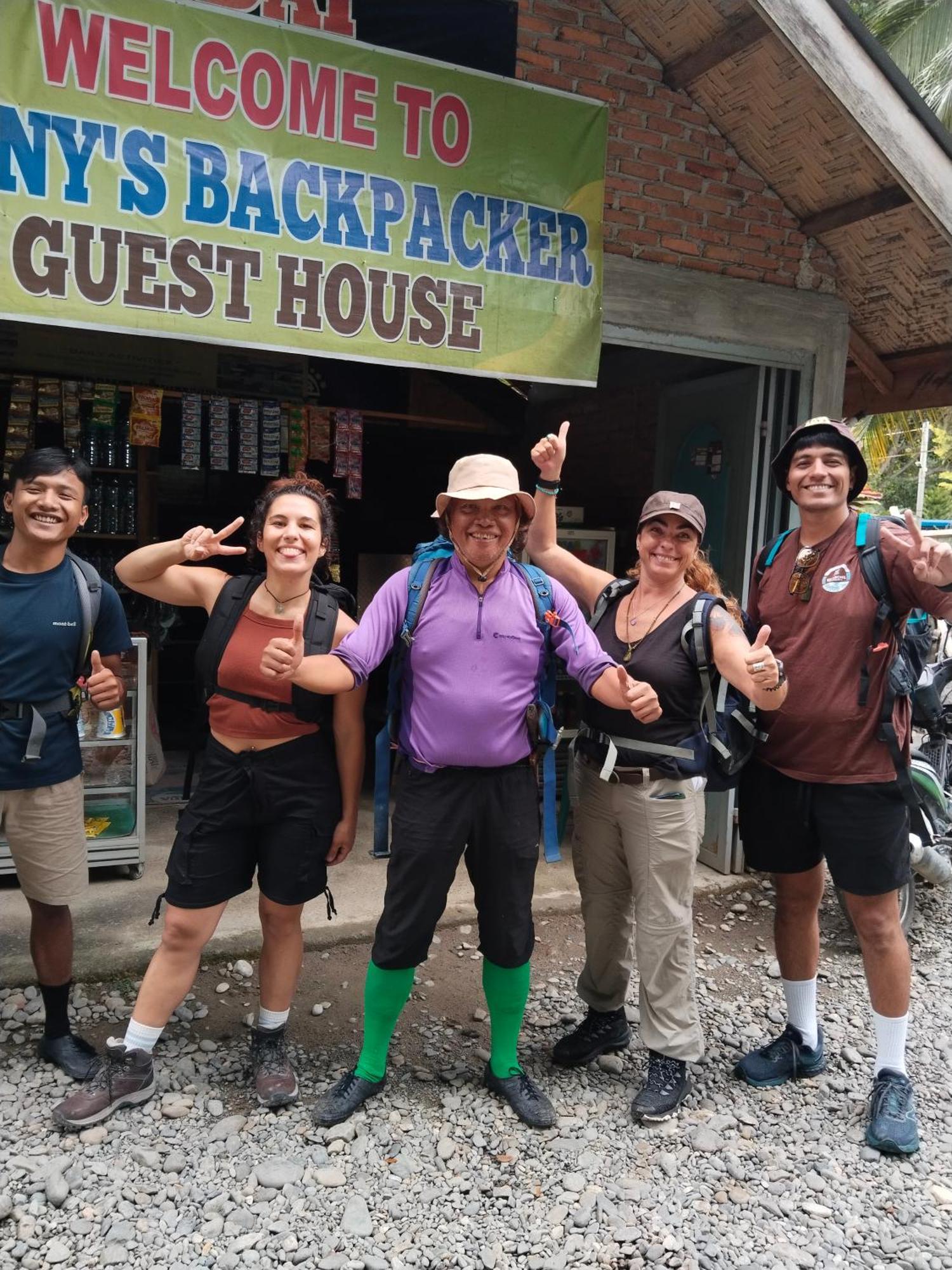 Jhony'S Backpacker-Guest House Only Stay Here Book Treking With Us Bukit Lawang Luaran gambar